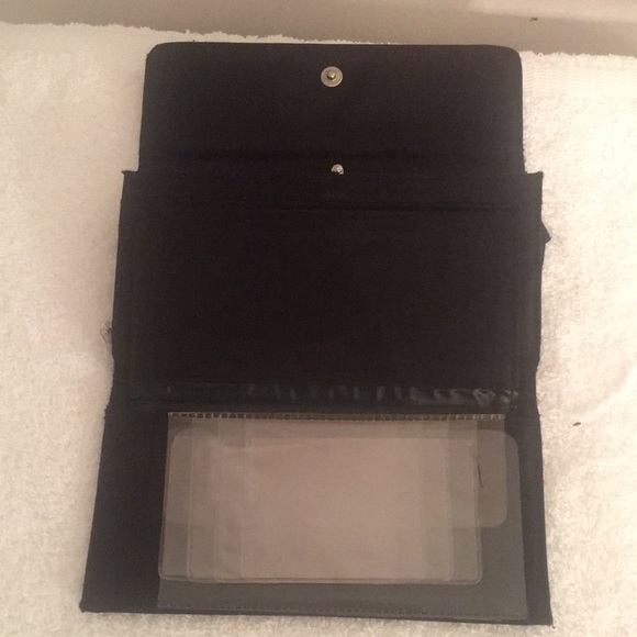 Black wallet with different compartment ID , checkbook and more - Picture 3 of 4